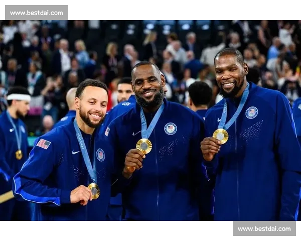 金牌与传奇的博弈：甜瓜与 KD 谁是美国男篮真门面？