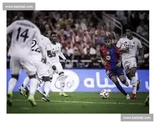 皇马对阵巴萨世纪德比再燃战火焦点之战牵动全球球迷目光与荣耀对决